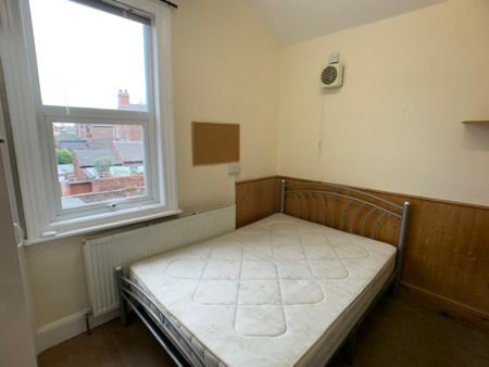 East Parade, Heworth - P2115 - Photo 5