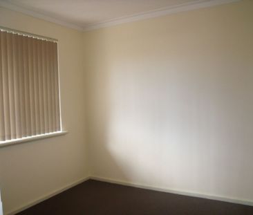 Neat & Tidy Duplex Located in Quiet Location & Great School Zones!!! - Photo 6