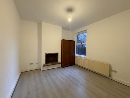 2 Bedroom Flat To Let - Photo 5