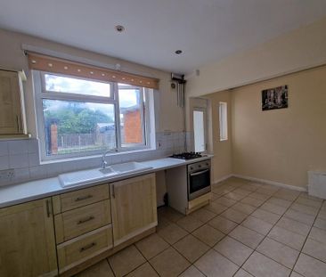 3 bedroom terraced house to rent - Photo 5