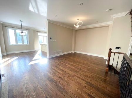 For Lease - 1268 Jezero Crescent, Oakville, Ontario - Photo 2