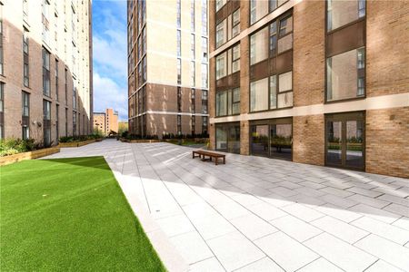 2 BED 1 BATH APARTMENT | AVAILABLE NOW | IN HIGH DEMAND | PARKING AVAILABLE | PRIME LOCATION | 24-HOUR CONCIERGE | RESIDENTS GYM - Photo 2