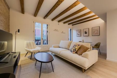 Carrer de Tapioles, Barcelona, Catalonia 08004 - Foto 4