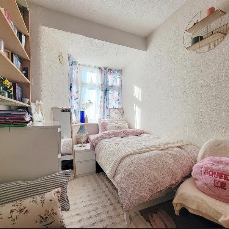 3 Bed End Terrace, Connaught Gardens, N13 - Photo 1