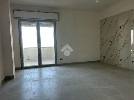 5 locali in affitto - Photo 3