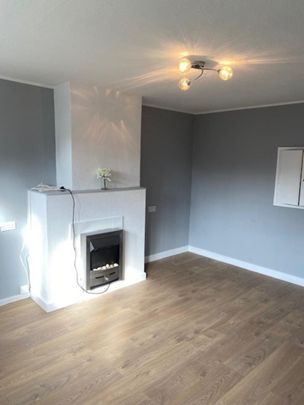 2 bedroom end of terrace house to rent - Photo 1