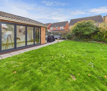 Alicia Close, Cawston, Rugby - Photo 6