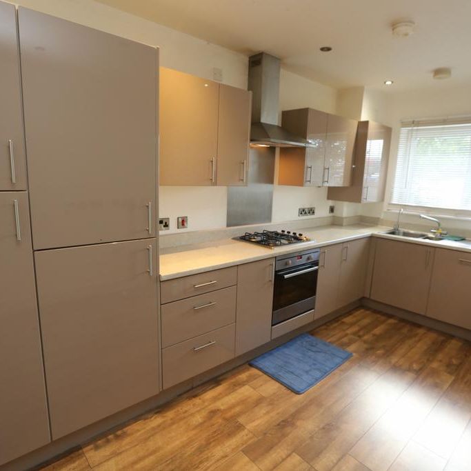 2 bedroom terraced house to rent - Photo 1