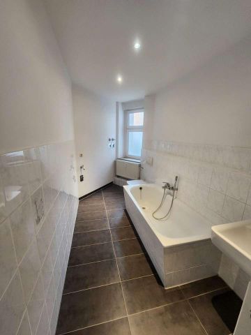 Neu! Großzügiges & modernes Single-Apartment mit Einbauküche - Photo 3