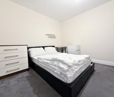 House share to rent - Photo 1