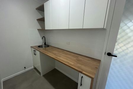 BEAUTIFUL FAMILY HOME WITH SOLAR AND EXTRA MULTI PURPOSE ROOM AVAILABLE NOW - Photo 2
