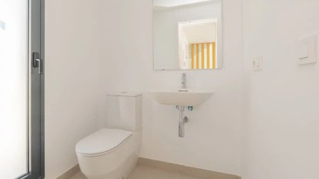 Casa adosada de alquiler en Nueva Atalaya - Foto 3