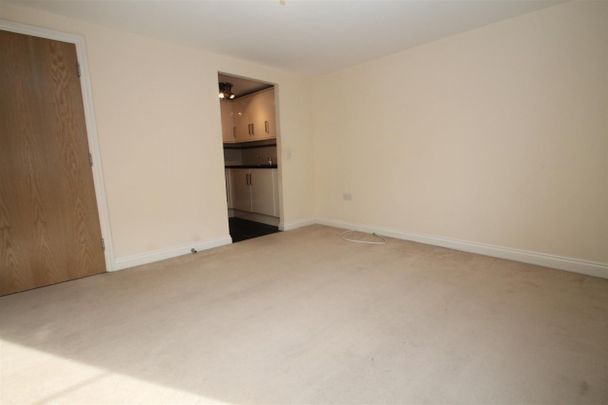 North Street, Southville, BS3 - Photo 1