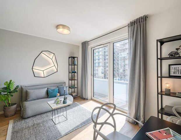 Smyles - Neubau in Schöneberg: Design-Studio mit EBK & ruhigem Balkon - Foto 1