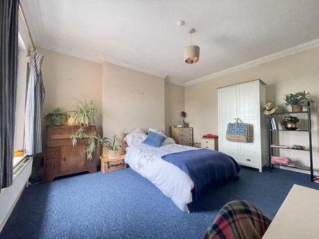 6 bedroom flat to rent - Photo 5