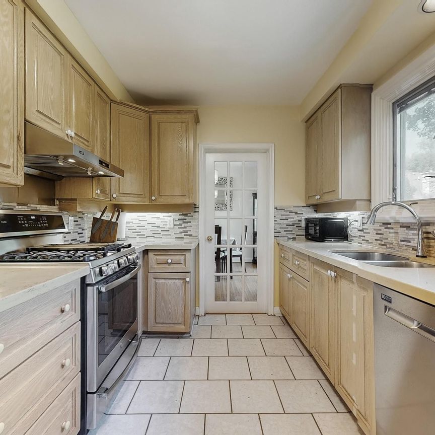 For Lease - 173 Dunwoody Drive, Oakville, Ontario - Photo 1