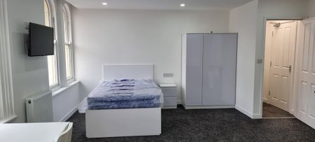 Studio to rent - Photo 3