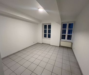 Location Appartement 4 pièces 133m² - Photo 2