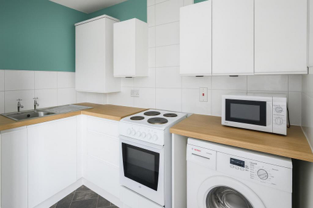 1 bedroom flat to rent - Photo 4