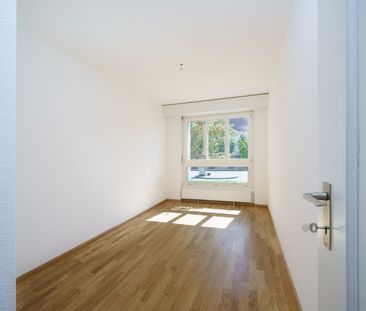 Ruhig gelegene 4-Zimmer-Wohnung in Biel-Benken - Photo 3