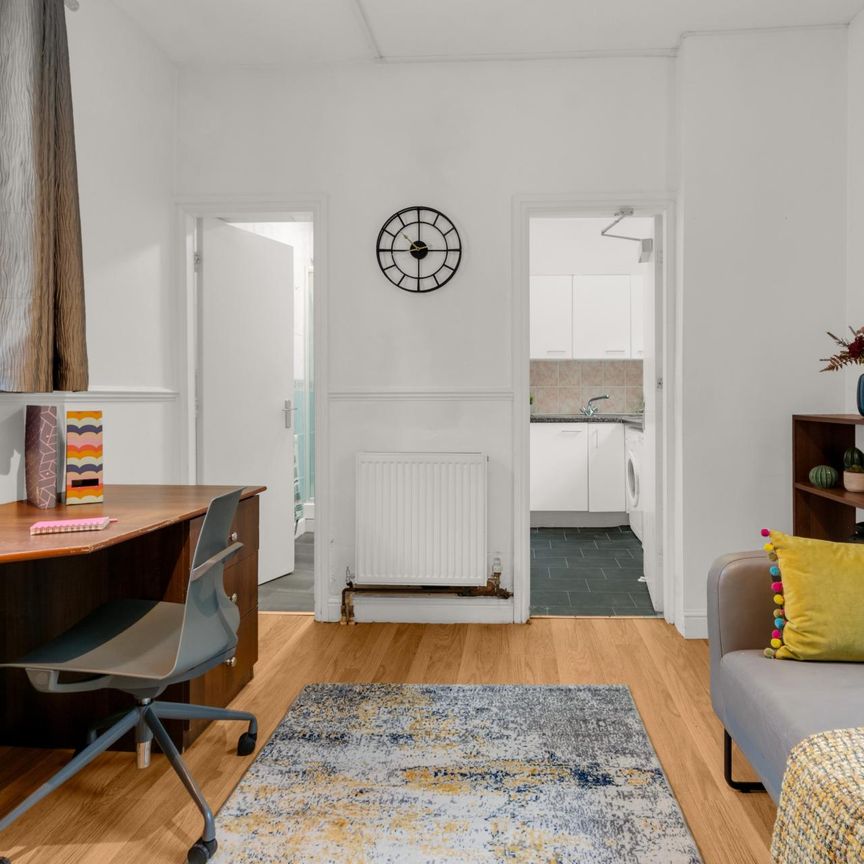 63 BRUDENELL ROAD Leeds - LS6 1HA - Photo 1