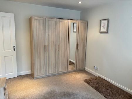 2 bedroom maisonette to rent - Photo 5