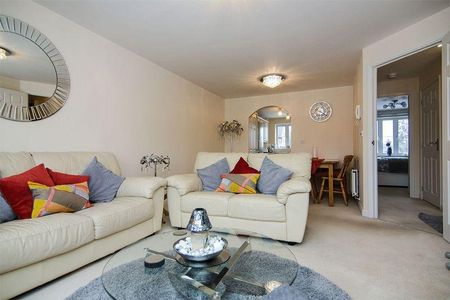 2 bedroom apartment to rent - Photo 3