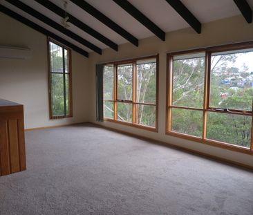 2/115 Arthur Street West Hobart TAS 7000 Australia - Photo 2