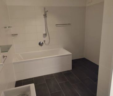 Geräumig, modern ung toll gelegen - Photo 2