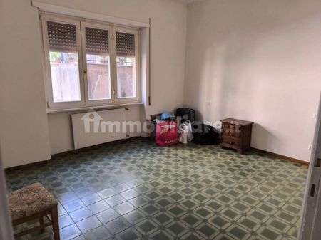 Trilocale viale Fratelli Rosselli 10, Centro Storico, Genzano di Roma - Photo 2