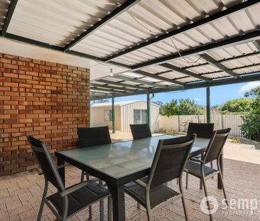 Spacious home in fantastic location - Photo 5