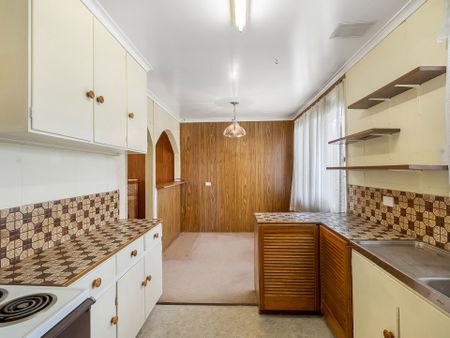 Comfortable Family Living in a Sought-After Location - Photo 5