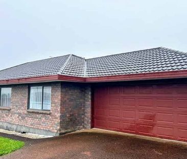 Spacious 3-Bedroom Brick & Tile Home – Fantast... - Photo 2