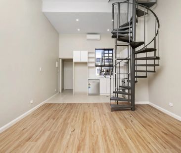 New York meets Petersham in newly refurbished residence - Also know... - Photo 6