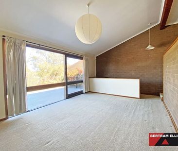 Tri level townhouse close to Canberra Hospital with vintage character - Photo 1