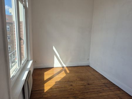 Location Appartement 3 pièces 47m² LILLE 59000 - Photo 4
