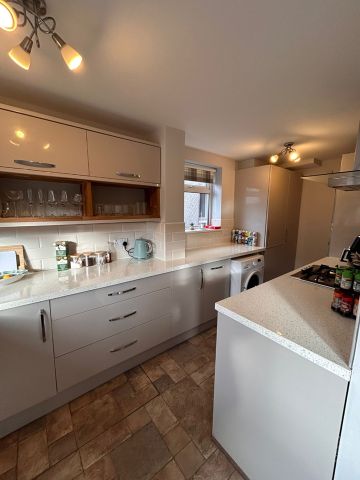 3 Bed Semi-Detached House, Willoughby Road, CH44 - Photo 4