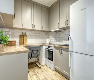 Na wynajem od zaraz 2 pokoje blisko ul. Kinowej - Photo 2