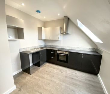 Danelaw Court, Hinckley, LE10 - Photo 3