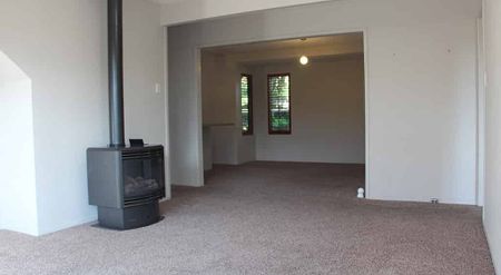 Browns Bay Family Home - Photo 2