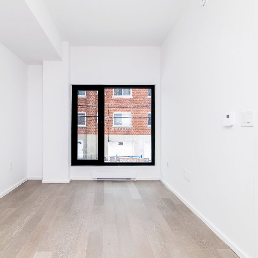 Appartement - 106-585 Av. Glengarry - Photo 1