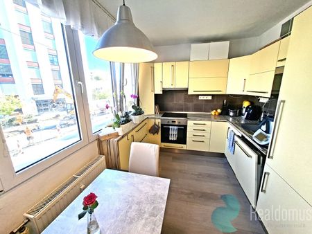 Pronájem bytu 3+1 66 m² - Photo 3