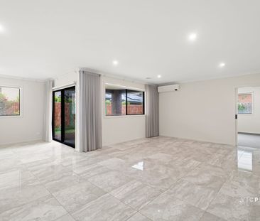 Upgraded Porter Davis Family Home in Premium Upper Point Cook Location - Photo 1