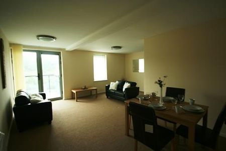 2 bedroom flat to rent - Photo 3