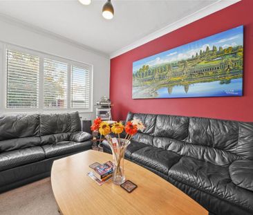 4 bedroom detached house to rent - Photo 2