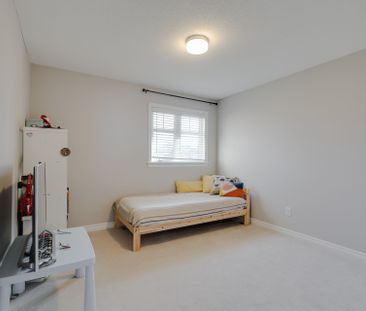 For Lease - 190 Keyrock Drive, Kanata, Ontario - Photo 3