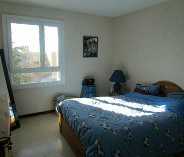 NIMES / ROUTE D'UZES - T4 AVEC PARKING - Photo 2