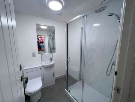 Church Road Flat 3: Room 6 - Photo 5