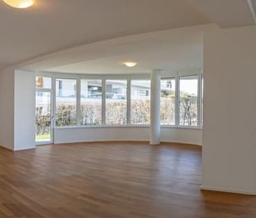 Helle 4.5-Zimmer-Wohnung mit Balkon und Garage in Wädenswil – sofor... - Foto 1