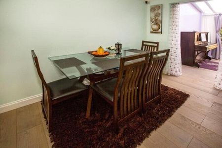 3 bedroom terraced house to rent - Photo 3